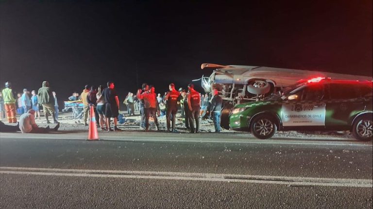 Ocho personas resultan lesionadas tras volcamiento de bus en la ruta ...