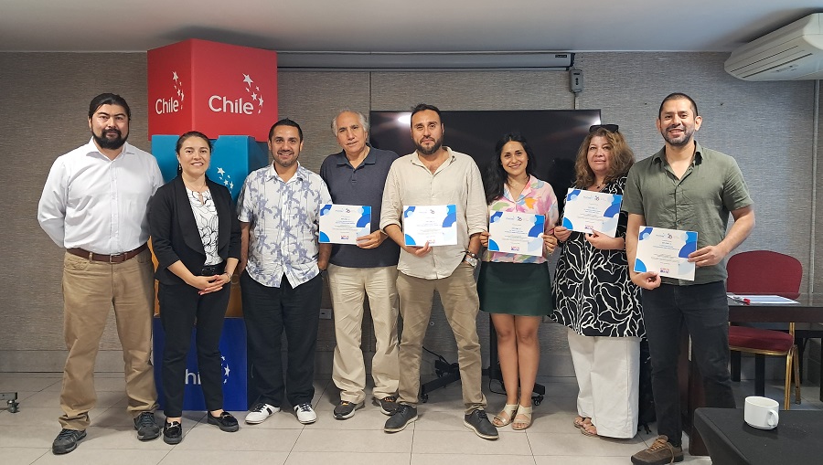 Profesionales de Atacama se capacitan en industrias creativas