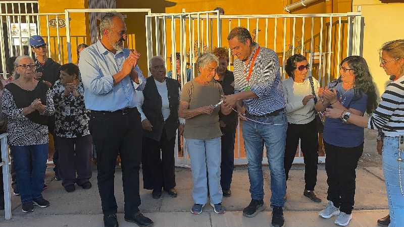 "Codelco Salvador invierte en comunidad de Diego de Almagro con obras de mejoramiento en sede social"
