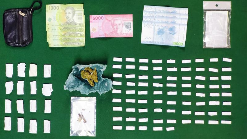 Detienen a tres personas con más de 100 papelillos de droga en Copiapó
